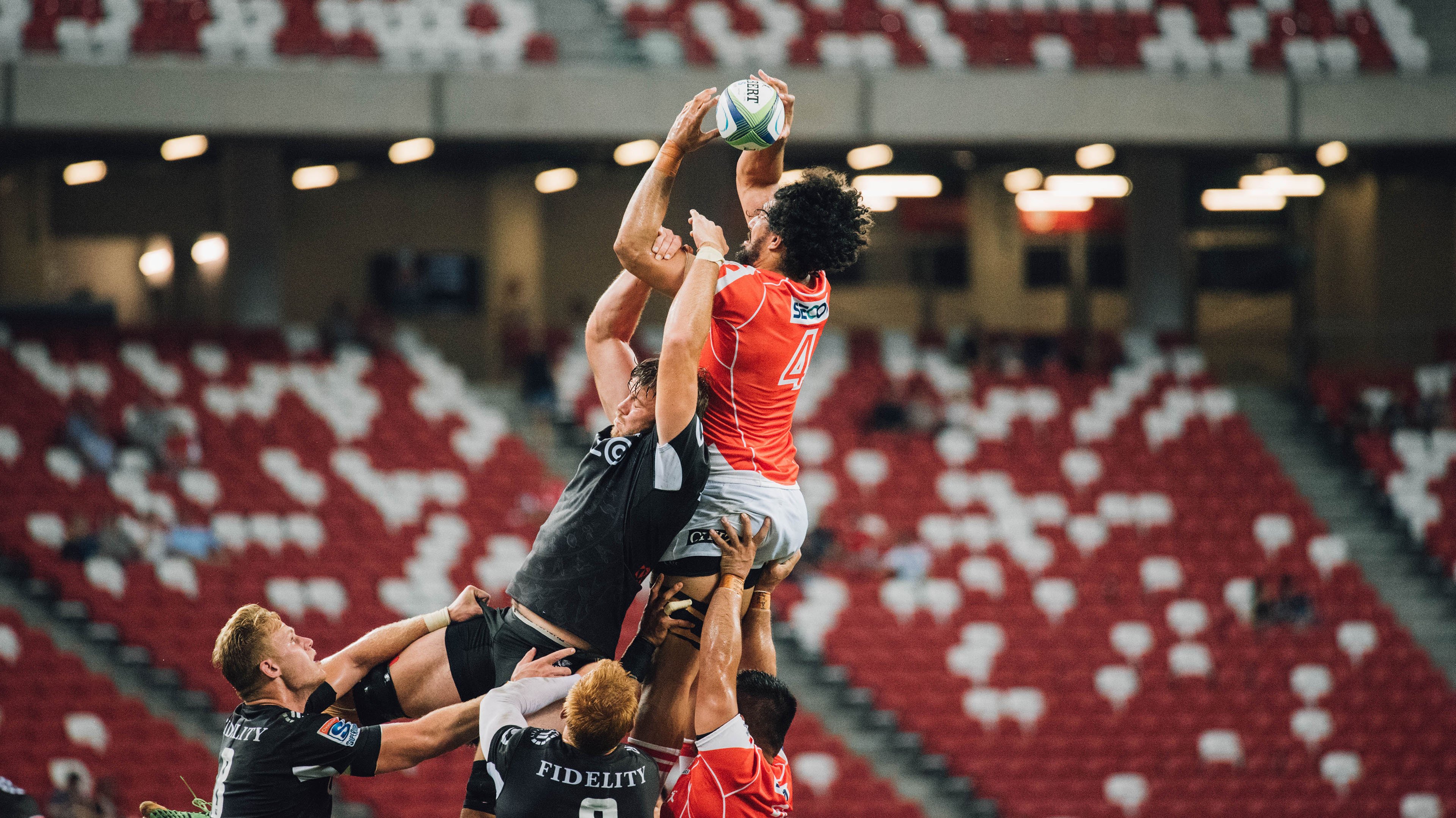 街道是棋盘，他是唯一的王，文班亚马的统治之夜